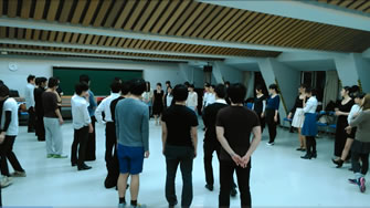 2015年4月若者社交ダンスサークルレッスン風景