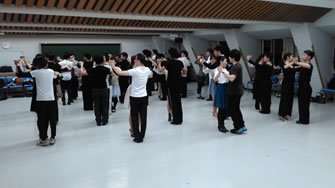 2015年4月若者社交ダンスサークルレッスン風景